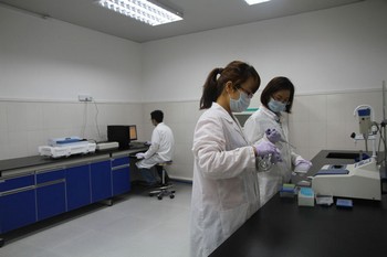 参观运城中天华康亲子鉴定中心实验室 29